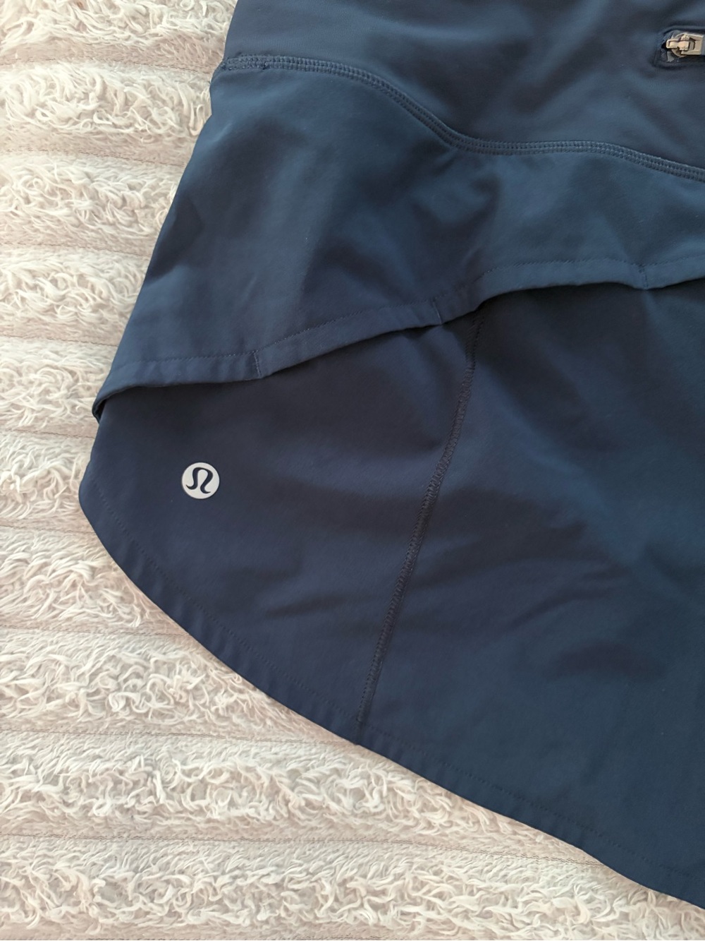 Lululemon Navy Speed Up Low-Rise Lined Short 2.5" — 10 - Picture 3 of 10